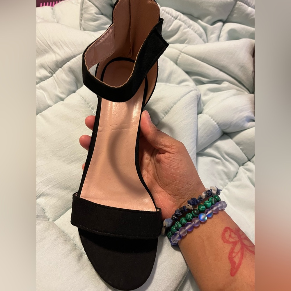 Ankle Strap Chunky Heeled Sandals size Eur40(US9) from SHEIN
